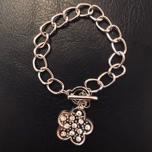 💗 Silver Crystal floral Charm Bracelet NEW